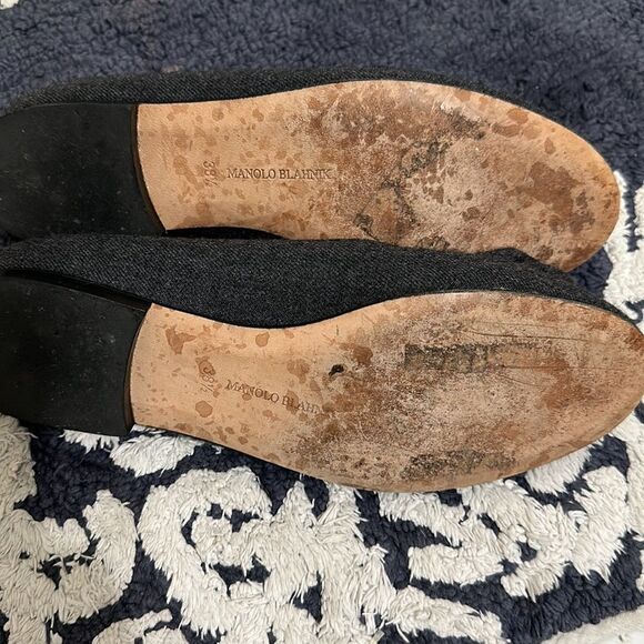 Manolo Blahnik gray wool flats. - Picture 7 of 7